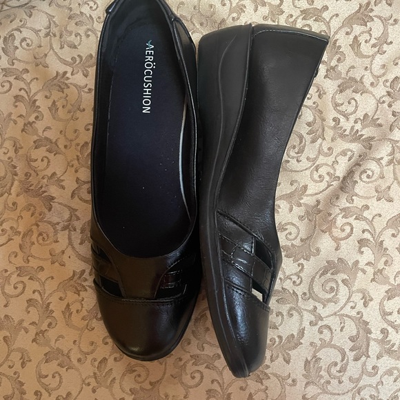 Aerocushion Black Wedges with Criss-Cross Design - Size 9.5 - Like new! - Picture 2 of 5